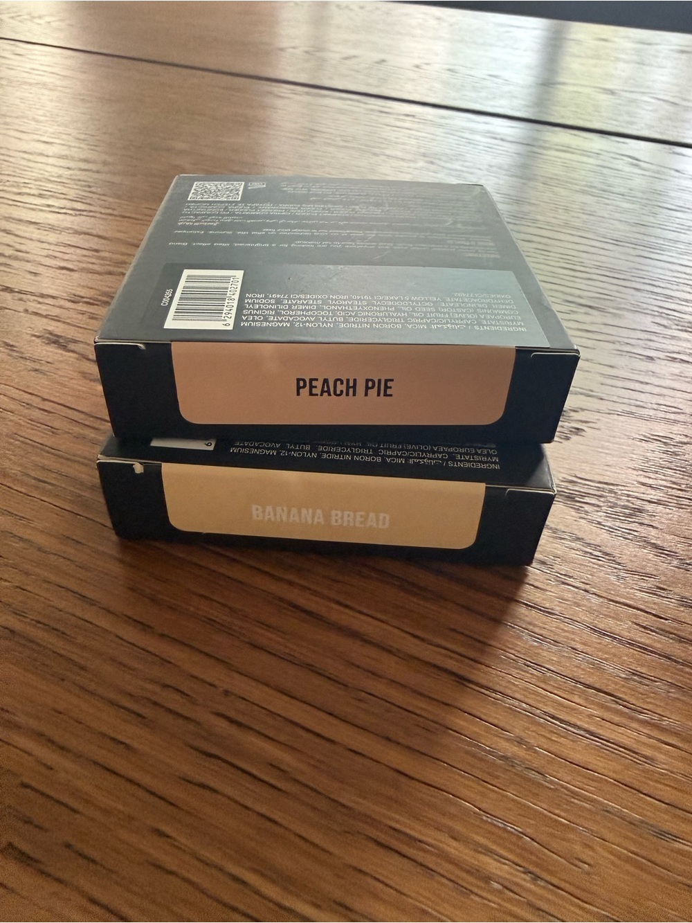HUDA BEAUTY Easy Bake and Pressed Setting Powder - peach pie + banana bread - Picture 3 of 4